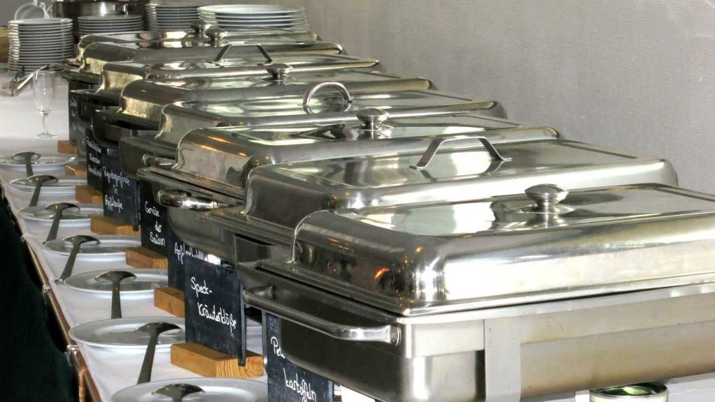 6-Tips-On-Setting-an-Enticing-Buffet-Table-for-A-Catering-Event-on-civicdaily