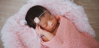 Tips-to-Select-Skincare-Items-for-the-Newborn-Baby-on-civicdaily