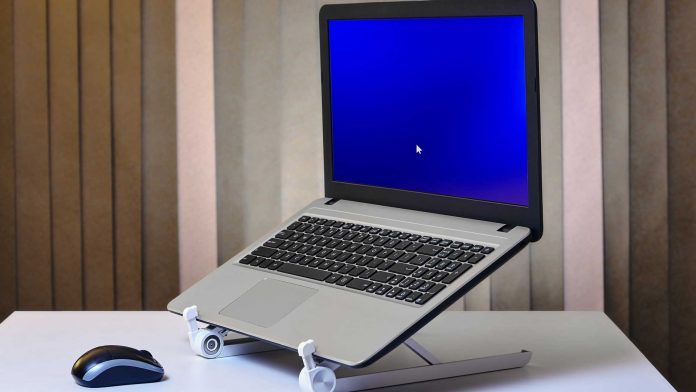 Stand-for-Your-Laptop-on-CivicDaily