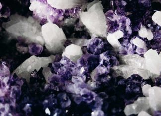 5-Places-Where-You-Can-Find-the-Best-Crystals-on-civicdaily