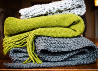 Some-Amazing-Benefits-of-Using-Knitting-Blankets-On-CivicDaily