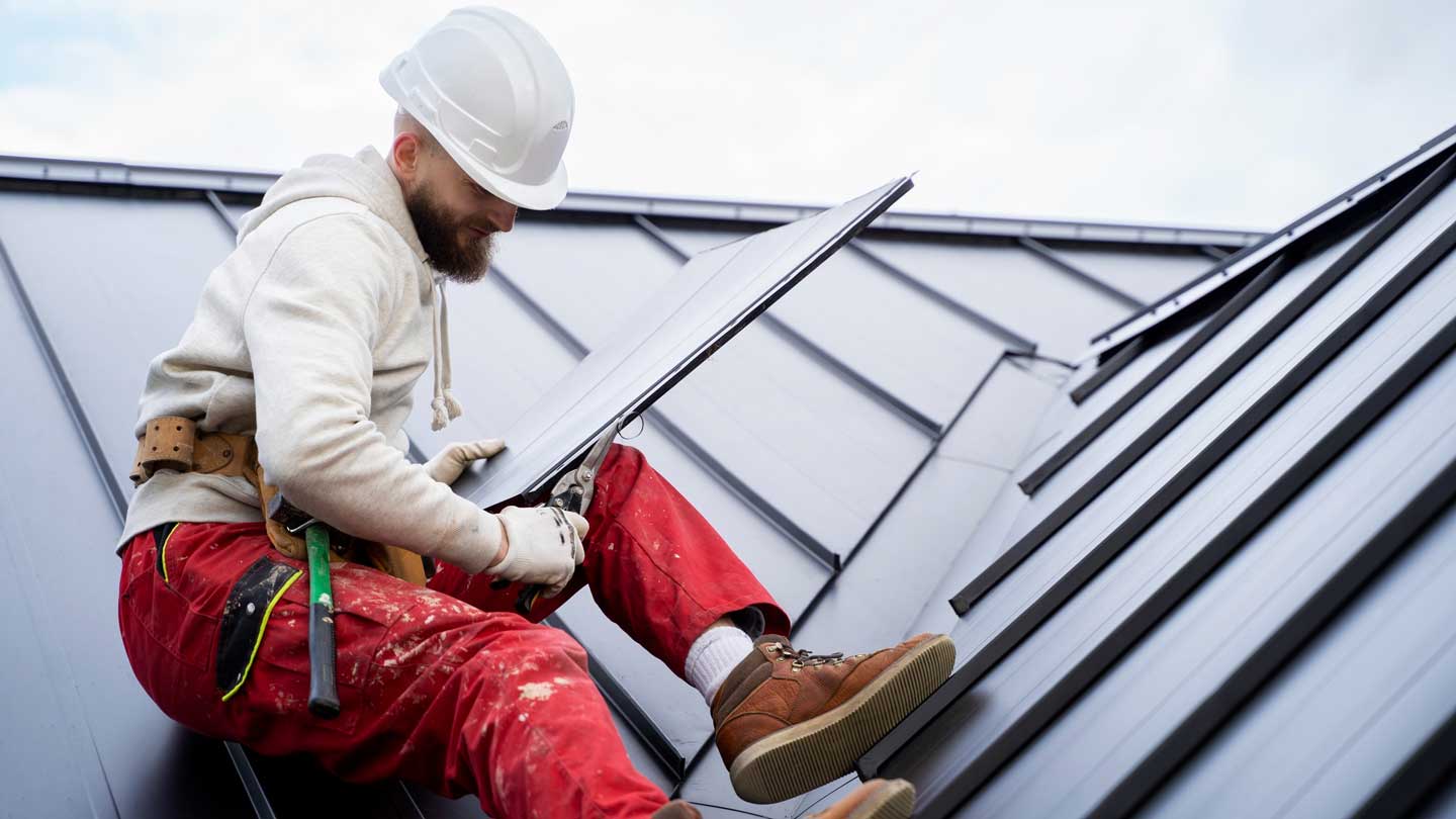 The Dos and Don’ts of DIY Roof Repair: Tips for Tackling Minor Issues